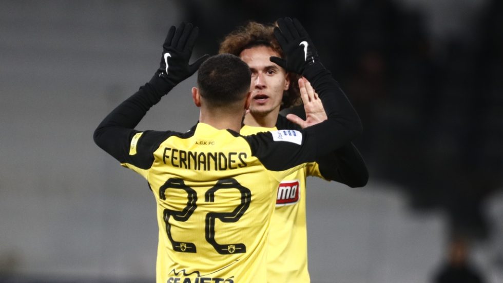 Aek_1020